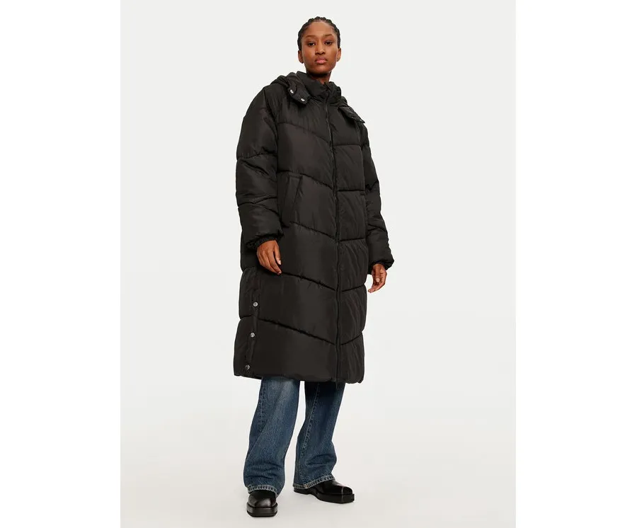 obrazek 1 Noisy May Kurtka puchowa Flora 27030502 Czarny Regular Fit