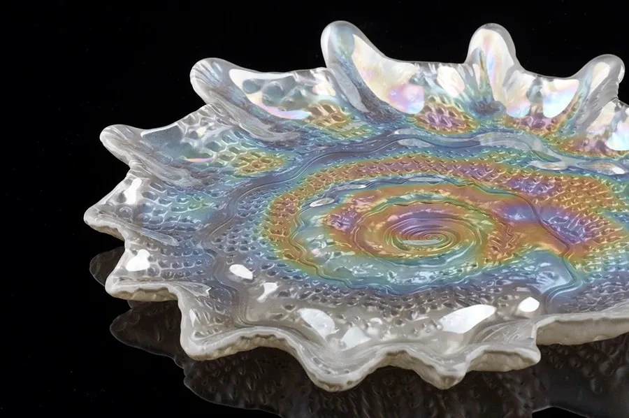 picture 2 Designers pearl-shaped plate on the elegant tables
