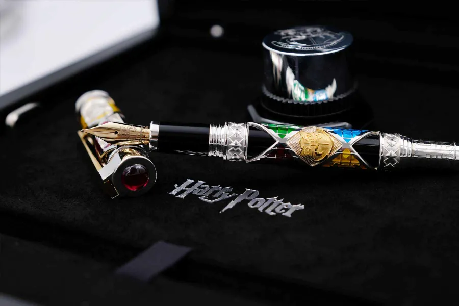 obrazek 8 Srebrne pióro wieczne Harry Potter: Hogwarts L.E.