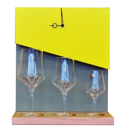 Picture Decorative clock with 3 crystal goblets