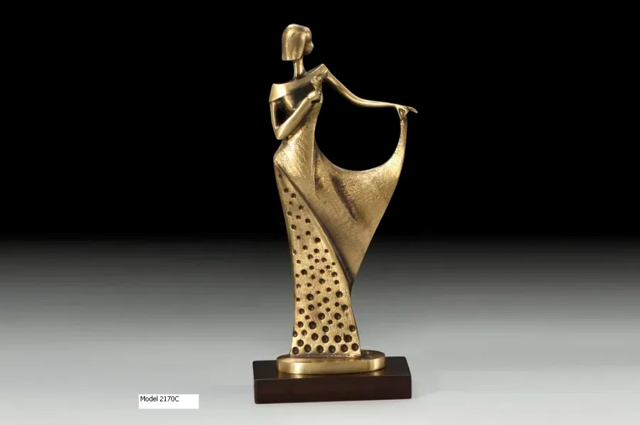 obrazek 2 Figura modernistycznej damy