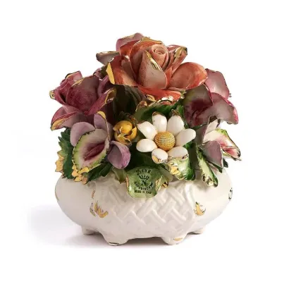 Picture A wonderful decorative basket with ceramic flowers