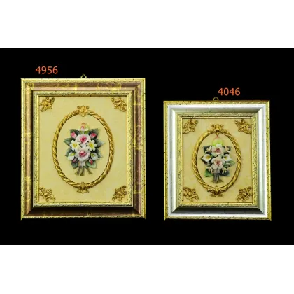 Zdjęcie Elegancki obraz z porcelany zdobiony kwiatami