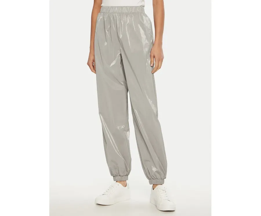 obrazek 1 Guess Spodnie dresowe V5RB09 WGUJ0 Szary Regular Fit