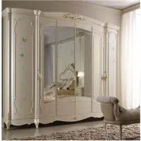 Picture Luxurious Italian classic bedroom wardrobe