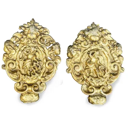 Picture An elegant pair of 18th century gold friezes