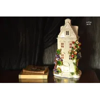 Zdjęcie Ceramiczna figurka ozdobna obrazująca dom