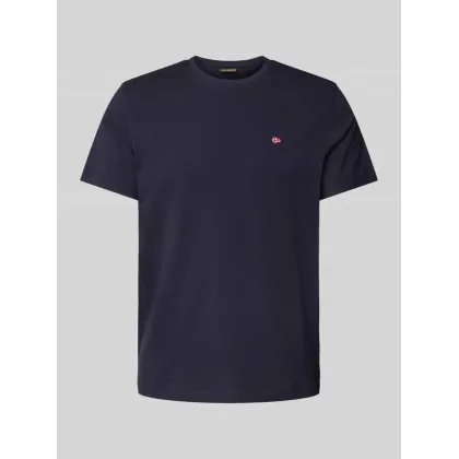 Zdjęcie T-shirt z wyhaftowanym logo
