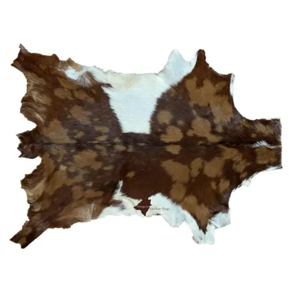 Zdjęcie Stylowy dywan ze skóry do salonu lub sypialni