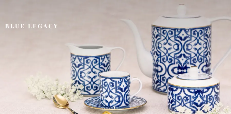 obrazek 5 Okrągła porcelanowa miska na sałatkę 24 cm z serii Blue Legacy