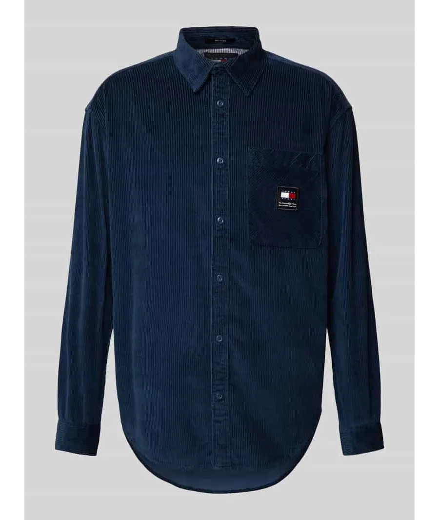 obrazek 1 Koszula casualowa o kroju relaxed fit z kołnierzykiem typu kent i kieszenią na piersi