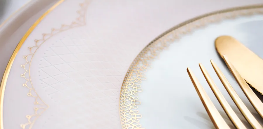 obrazek 3 Elegancki porcelanowy komplet zastawy stołowej dla 12 osób - Porcel