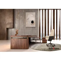 Picture Italian desk in a modern style for the office
