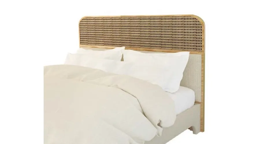 picture 2 A unique bed with a wooden overlay in the headboard - Ana Roque