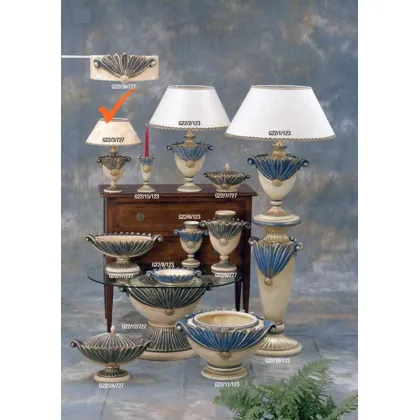 Picture Luxurious ceramic lamp with bronze decoration