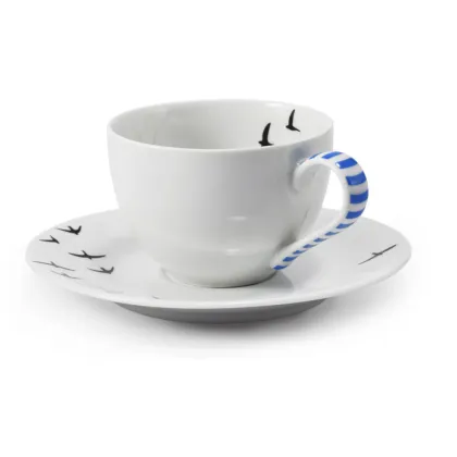 Zdjęcie Piękna porcelanowa filiżanka do herbaty ze spodkiem zdobiona motywem ptaków – Leander