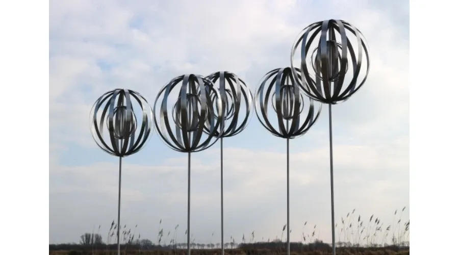 obrazek 2 Zjawiskowa ozdoba do ogrodu "Metalowy las"