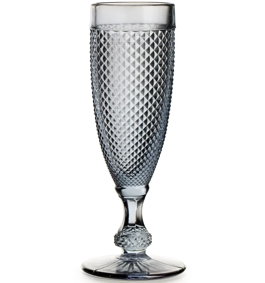 obrazek 1 Klasyczny zestaw czterech szarych kieliszków do alkoholu z bogatym reliefowym ornamentem - Vista Alegre