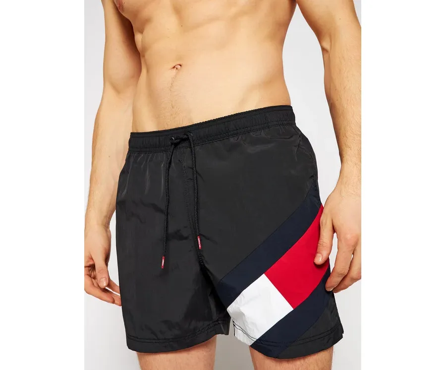 obrazek 1 Tommy Hilfiger Szorty kąpielowe UM0UM02048 Czarny Slim Fit