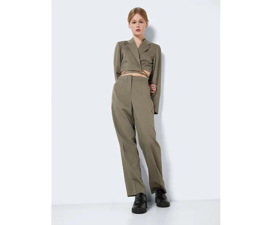 obrazek 1 Noisy May Spodnie materiałowe Thea 27024904 Zielony Relaxed Fit