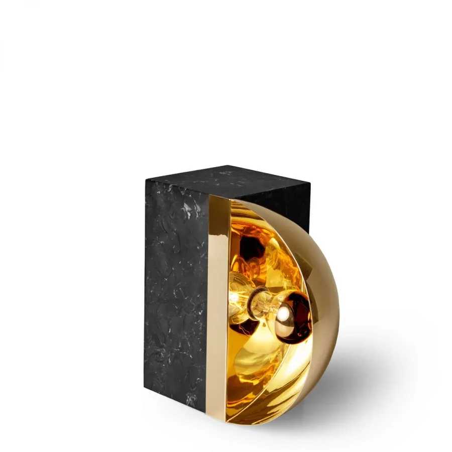 obrazek 1 Lampa stołowa wykonana z marmuru z metalowym pozłacanym abażurem - Ginger & Jagger