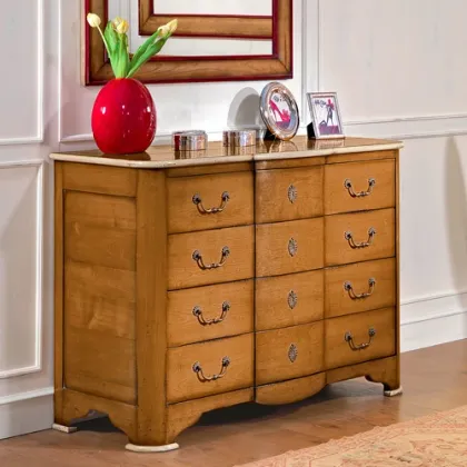 Zdjęcie Włoska komoda z drewna litego