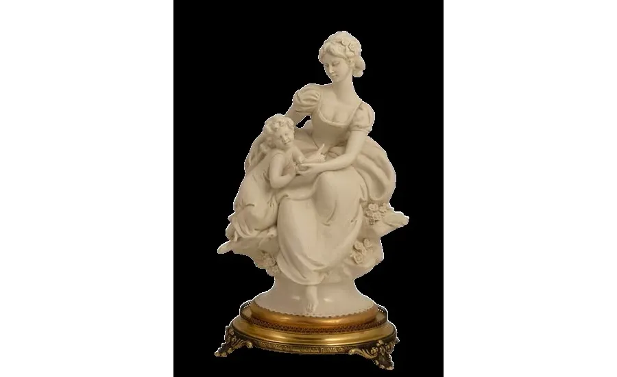 obrazek 1 Matka z dzieckiem - figurka z porcelany do gabinetu