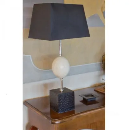 Picture A unique lamp from an English brand