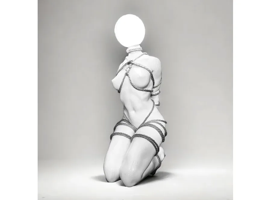 obrazek 1 Unikatowa lampa Shibari - rzeźba kobiety