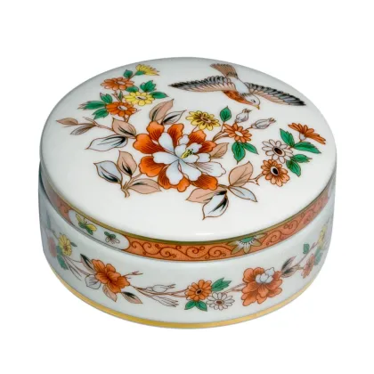 Zdjęcie Porcelanowy mały okrągły pojemnik z motywem kwiatów magnolii - Vista Alegre