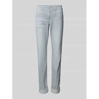 Zdjęcie Jeansy o kroju slim fit z wpuszczanymi kieszeniami