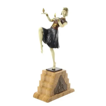 Zdjęcie Luksusowa rzeźba tancerki zwana „Tancerką Nubijską” z brązu