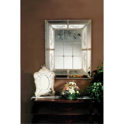 Zdjęcie Prestiżowe lustro weneckie wykonane ze szkła Murano