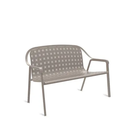 Zdjęcie Dwuosobowa sofa wykonana z aluminium do wyjątkowego ogrodu lub na taras