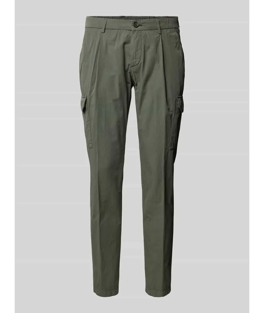 obrazek 1 Spodnie cargo o kroju tapered fit z zakładkami w pasie model ‘TRAIANO’