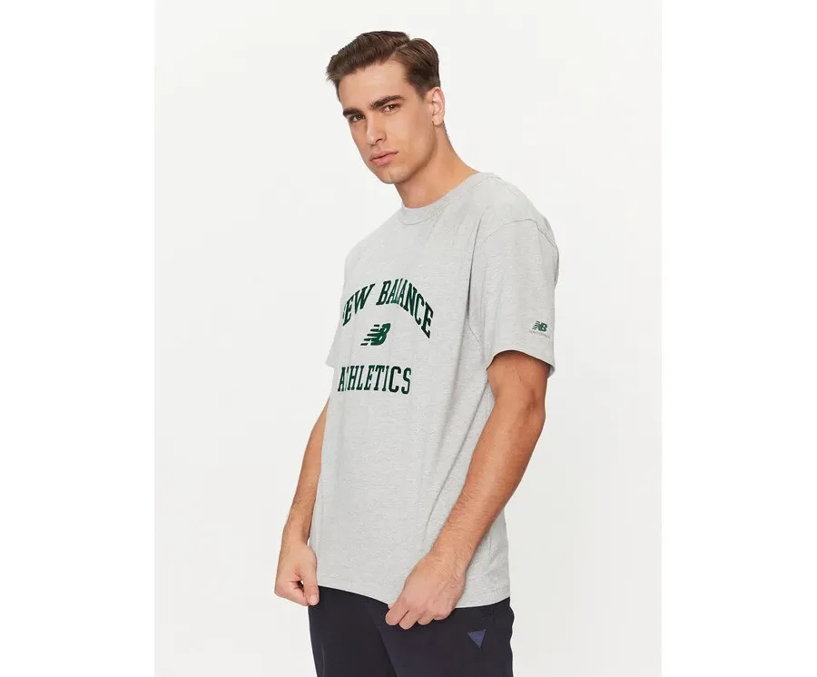 obrazek 1 New Balance T-Shirt Athletics Varsity Graphic T-Shirt MT33551 Szary Regular Fit