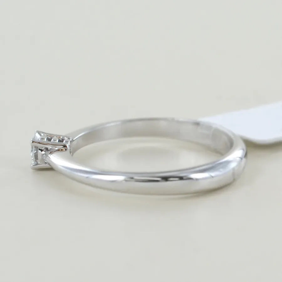 obrazek 4 Średni pierścionek Solitaire z diamentem 0,19 karata