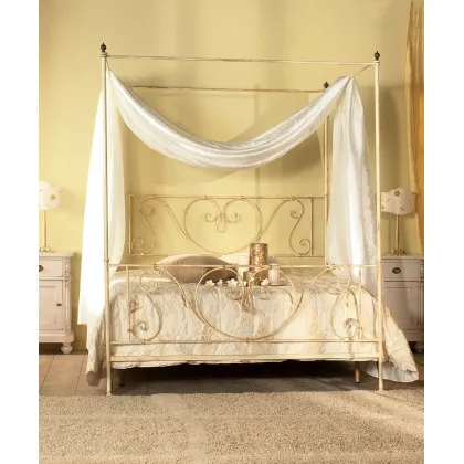 Zdjęcie Wyjątkowe łóżko z baldachimem z kutego żelaza w stylu prowansalskim