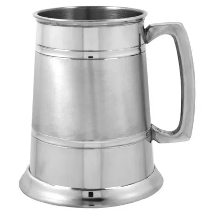 Picture A unique beer mug with a classic handle and a grooved satin strap