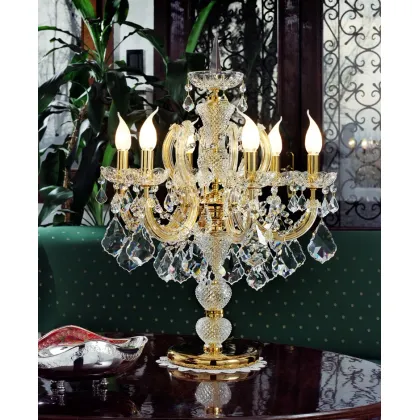 Zdjęcie Genialna lampa biurowa wykonana z kryształu