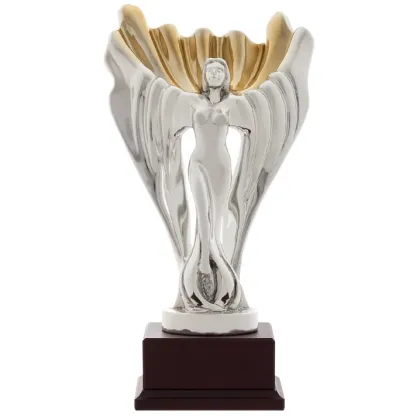 Zdjęcie Zjawiskowa figurka z kobietą