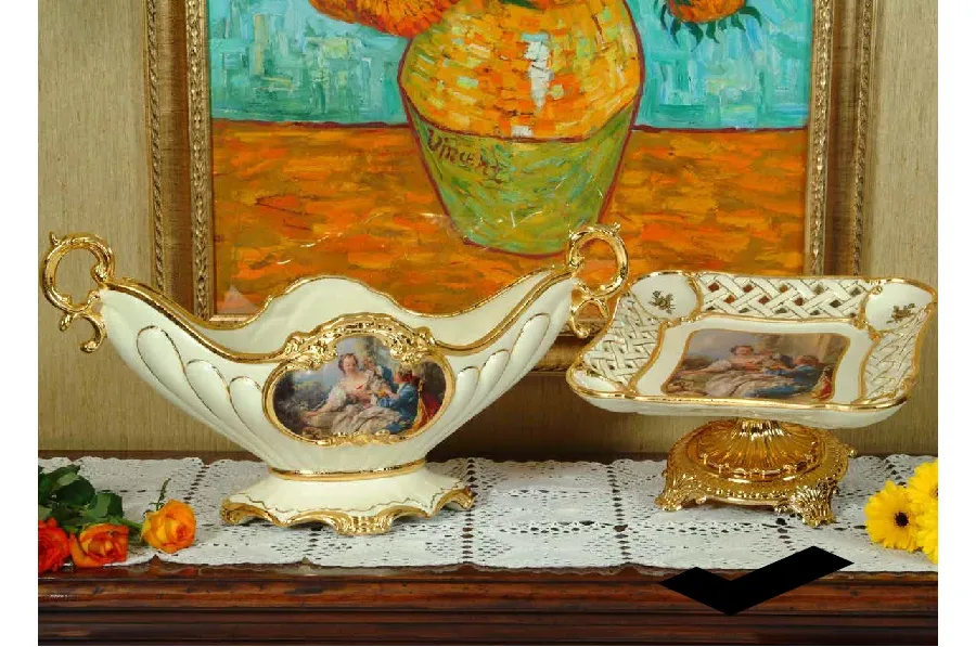 picture 1 An exclusive Italian ceramic compote - Bruno Costenaro