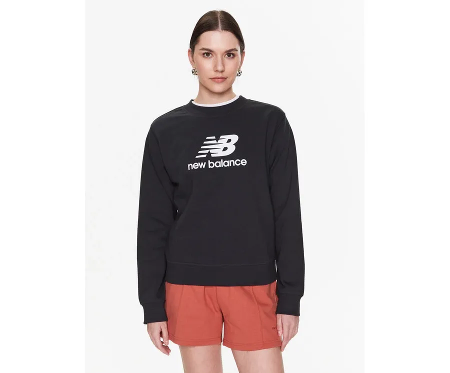 obrazek 1 New Balance Bluza Essentials Stacked Logo WT31532 Czarny Relaxed Fit