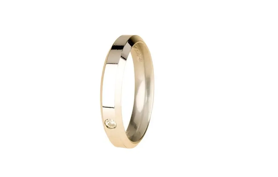 obrazek 1 Piękna obrączka z żółtego złota z diamentem o masie 0,01 ct. 3mm szerokości
