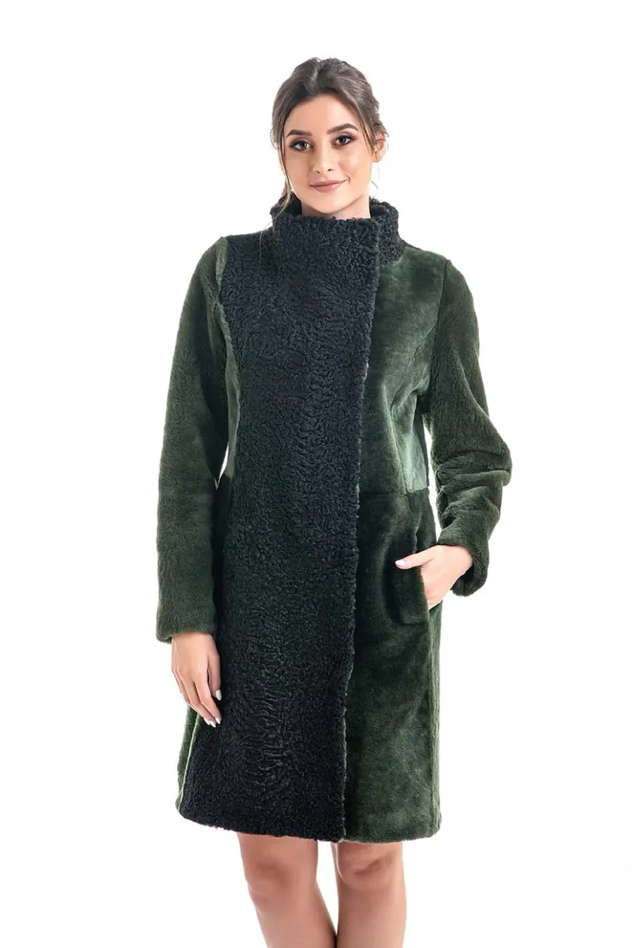 picture 5 Feminine and elegant sheepskin coat made of lamb's fur - A&A Vesa