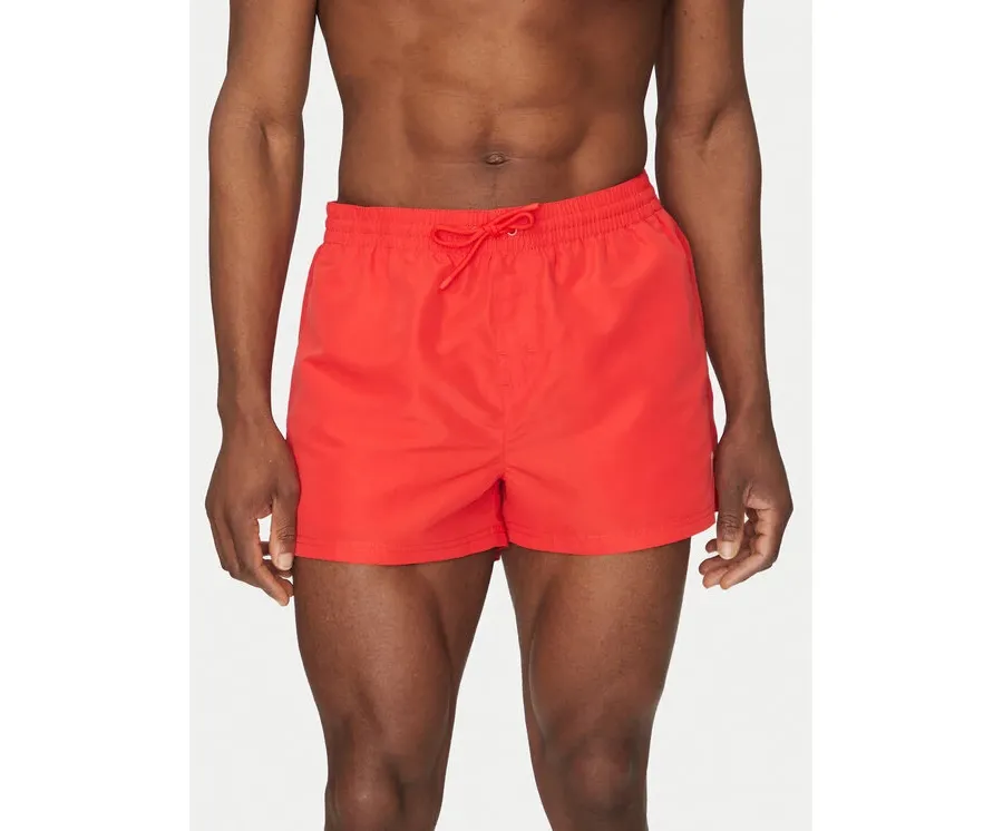 obrazek 1 Guess Szorty kąpielowe F4GT00 WG282 Czerwony Regular Fit