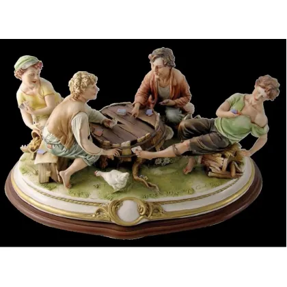 Zdjęcie Włoska porcelanowa figurka - dzieci grające w karty