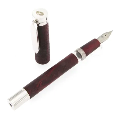 Picture Red fountain pen by the Italian brand Urso from the Nuance collection