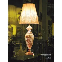Picture Crystal lamp engraved and decorated by hand in 24-carat gold with a shade made of gold mesh and sequins – Il Paralume Marina