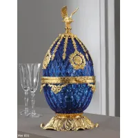 Picture Luxurious caviar container in crystal and gold-plated bronze